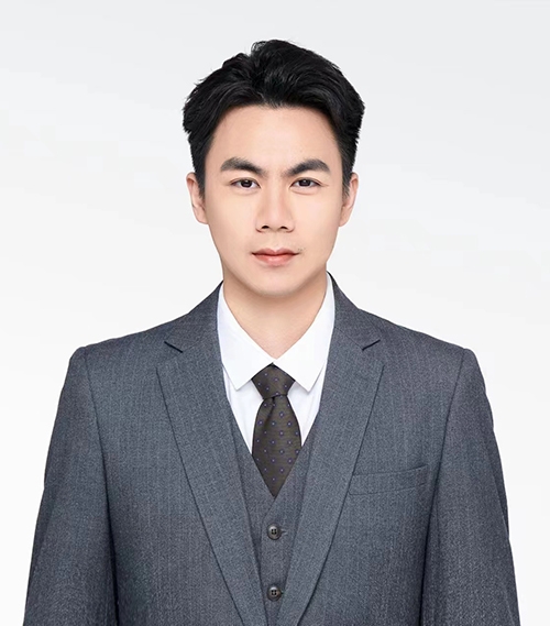 武汉鲁英杰 实习律师